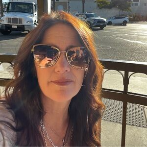 Meet your Posher, Erin jenny